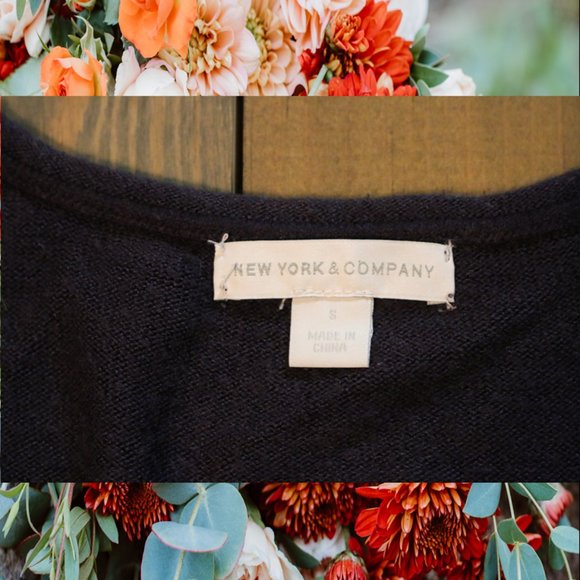 New York & Company Navy V-Neck Super Soft Sweater – Size Small - Picture 3 of 3